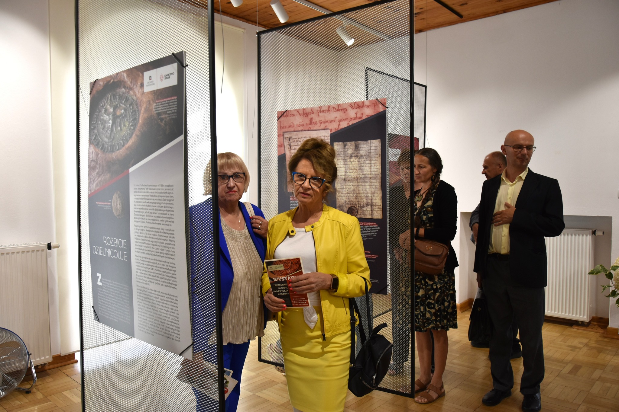 Bezsenne głowy, co dżwigają korony - otwarcie wystawy